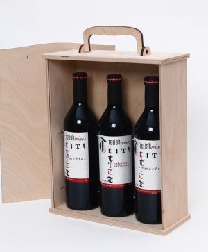 Дървена кутия за 3 бутилки вино с плъзгащ капак 